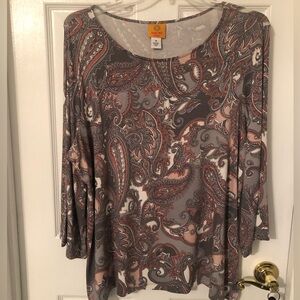 Ruby Rd. Paisley Print Top in Gray and Red